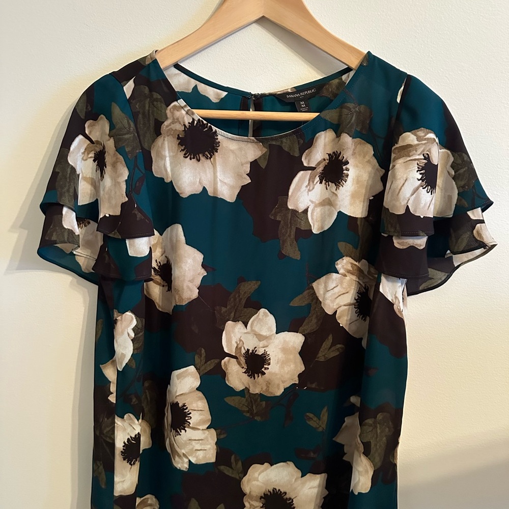 Banana Republic Flutter Sleeve Blouse